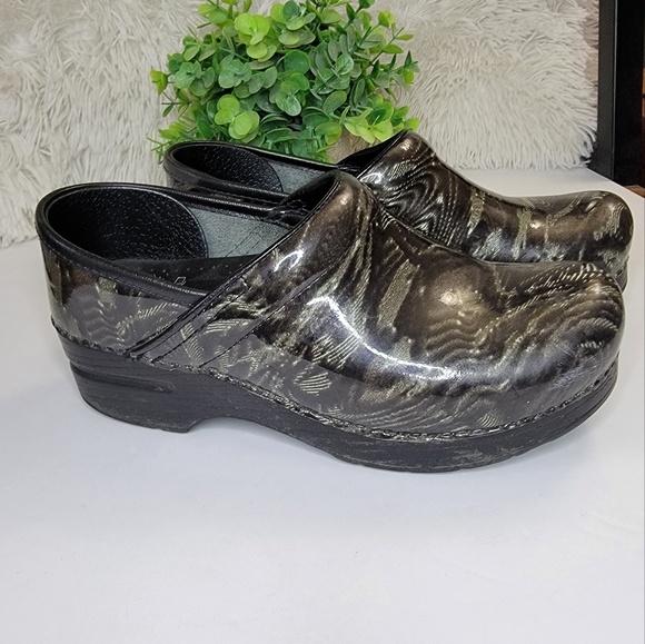 Dansko Professional Clogs - Picture 1 of 9